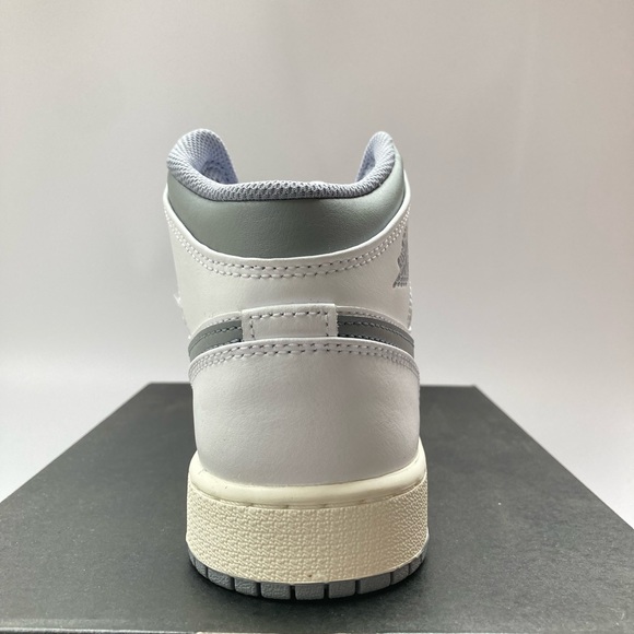 Air Jordan 1 mid neutral grey GS - Picture 4 of 4